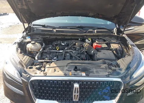 2022 Lincoln Corsair Reserve z USA, uszkodzony, nr VIN 5LMCJ2C92NUL32403